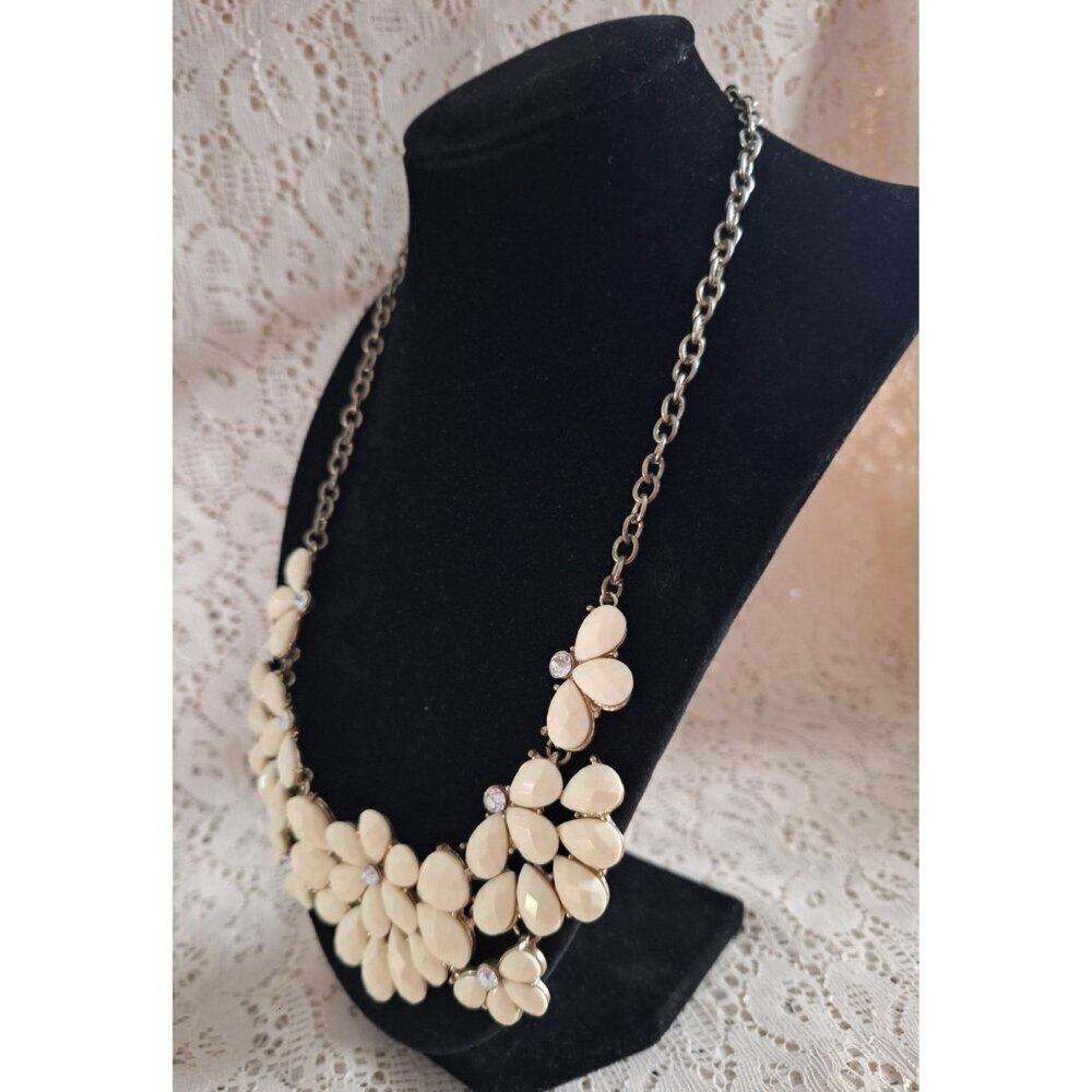 EUC Cream & Rhinestone Floral Statement Bib Necklace With Gold Tone Chain - Picture 2 of 4